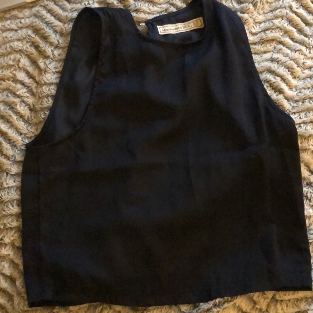 NWOT Silk Abercrombie Crop